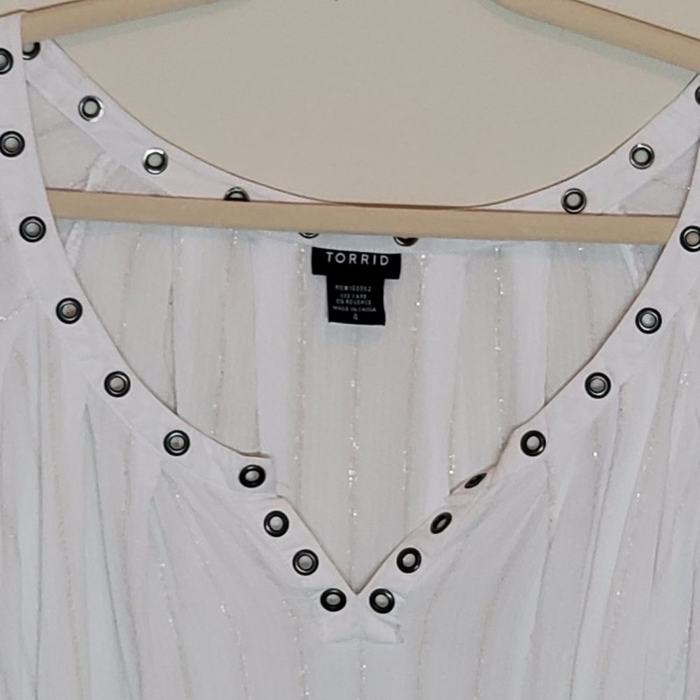 TORRID white blouse with gold pin stripes. - Picture 4 of 7